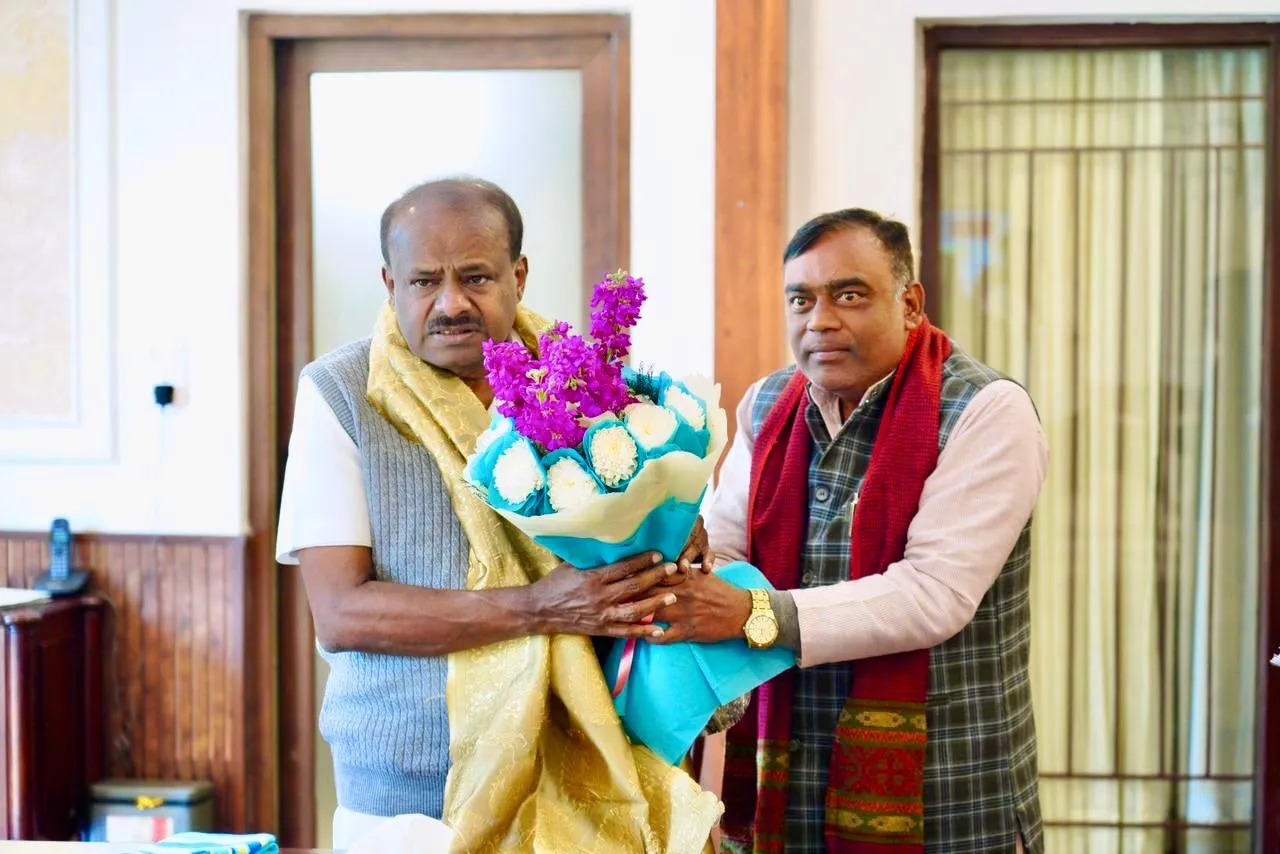 भाजपा नेता ललन कुमार निषाद ने केंद्रीय मंत्री एच.डी. कुमारस्वामी से की मुलाकात, सेल कर्मचारियों के मेडिक्लेम में 'स्कैम' का उठाया मुद्दा