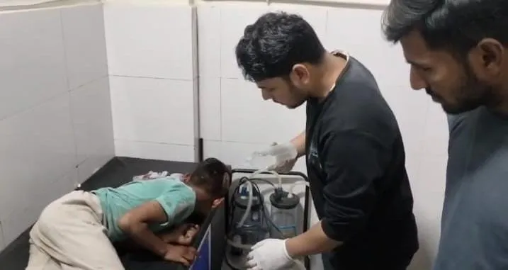 शामली में आवारा कुत्तों का खौफ: मासूम के सिर को बुरी तरह नोंचा, अस्पताल में बढ़े डॉग बाइट्स के मामले