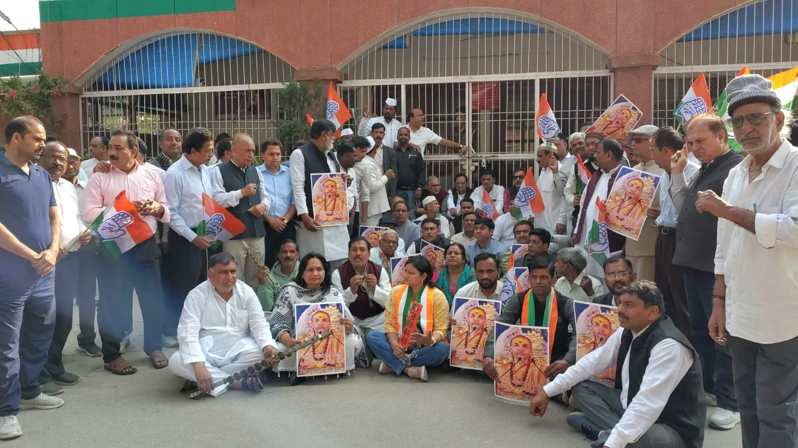  शंकराचार्य स्वामी अविमुक्तेश्वरानंद के कथित उत्पीड़न और दर्ज मुकदमों की निष्पक्ष जांच की मांग, गरमाया मुद्दा