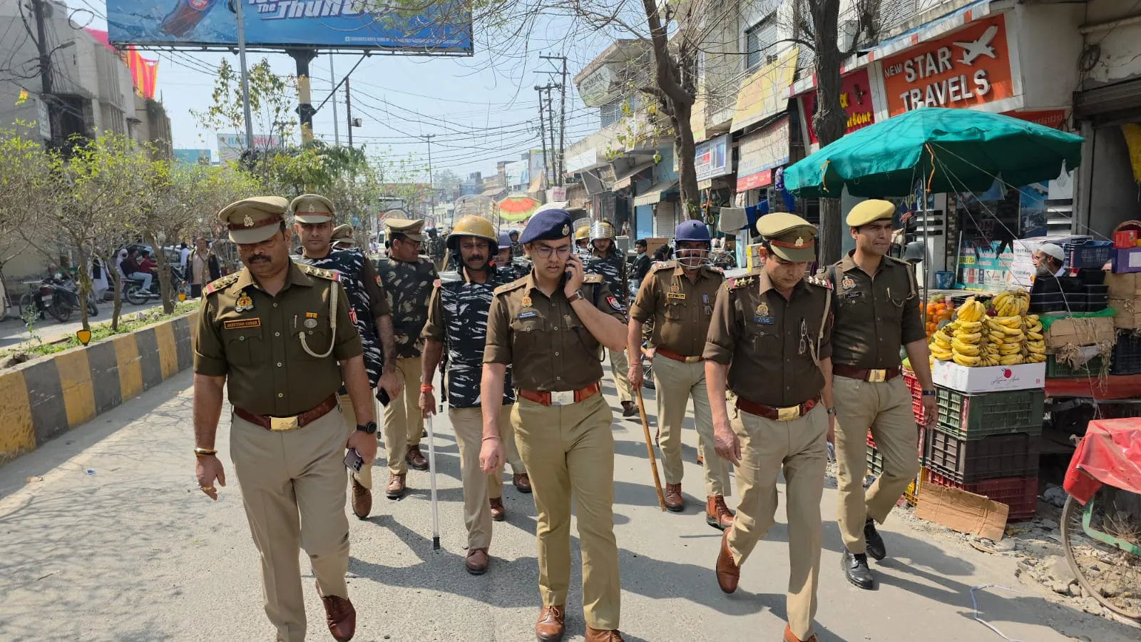 मुजफ्फरनगर: होली और रमजान पर पुलिस का कड़ा पहरा, संवेदनशील इलाकों में फ्लैग मार्च से दिया सुरक्षा का भरोसा