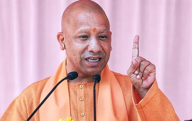 लखनऊ से बड़ी खबर: निवेश आकर्षित करने सिंगापुर और जापान दौरे पर जाएंगे मुख्यमंत्री योगी, ग्रेटर नोएडा में ‘जापान सिटी’ और ‘सिंगापुर सिटी’ बनाने की तैयारी