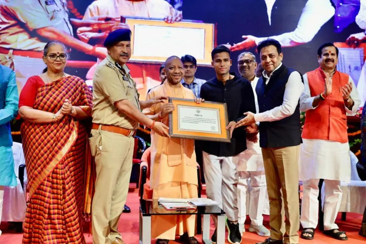 खिलाड़ियों के लिए 'योगी सरकार' का बड़ा ऐलान: लक्ष्मण और लक्ष्मीबाई पुरस्कार राशि अब होगी 10 लाख, मुज़फ्फरनगर की प्रीतिपाल बनी बीडीओ 