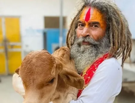 मथुरा में 'फरसा वाले बाबा' की हत्या से उबाल: हाईवे पर बवाल और पथराव, सीएम योगी ने दिए सख्त कार्रवाई के निर्देश