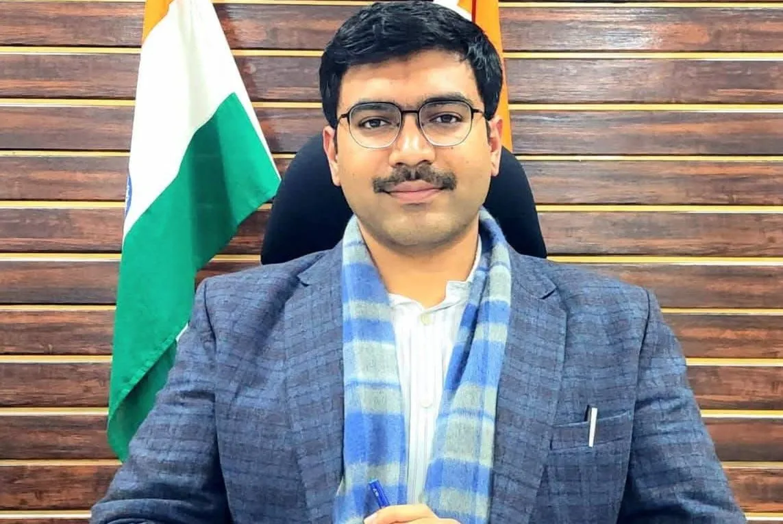 सरकारी भूमि पर अवैध कब्जा अथवा अवैध क्रय-विक्रय किसी भी स्थिति में स्वीकार्य नहीं, होगी सख्त कार्रवाई :- जिला मजिस्ट्रेट मनीष बंसल 