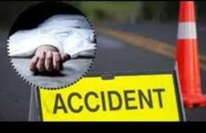 देवबंद : गलत दिशा में दौड रही ट्रैक्टर-ट्राली दो कारों को चपेट में लेते हुए सड़क किनारे पलटी, चालक गंभीर रूप से हुआ घायल