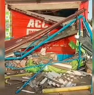 सहारनपुर: आंधी-तूफान से बचने की कोशिश पड़ी भारी, टिनशेड गिरने से दो दोस्तों की दर्दनाक मौत