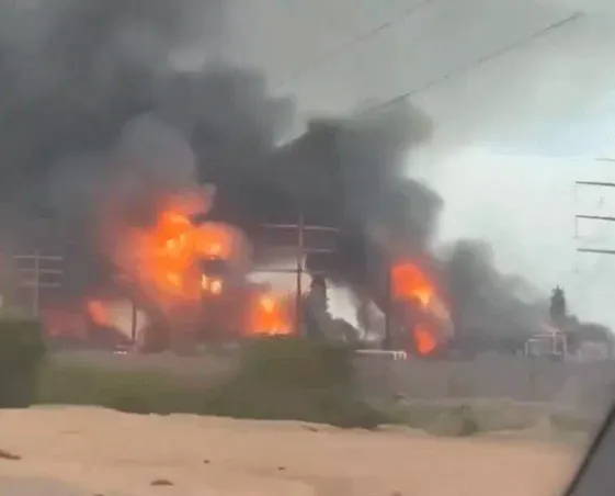 मिडिल ईस्ट में महाजंग की आहट: सऊदी, UAE और कतर के तेल ठिकानों पर ड्रोन अटैक; रियाद की ईरान को दो टूक- 'सब्र का इम्तिहान न लें'