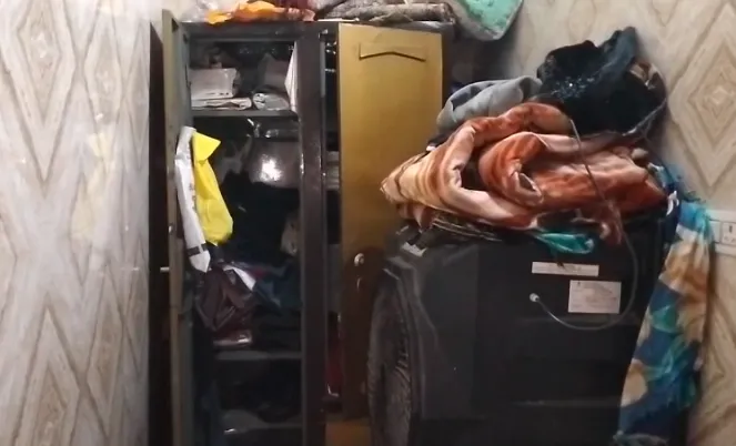 मेरठ: मुर्गा व्यापारी के घर लाखों की चोरी, पड़ोसी युवक पर वारदात का शक