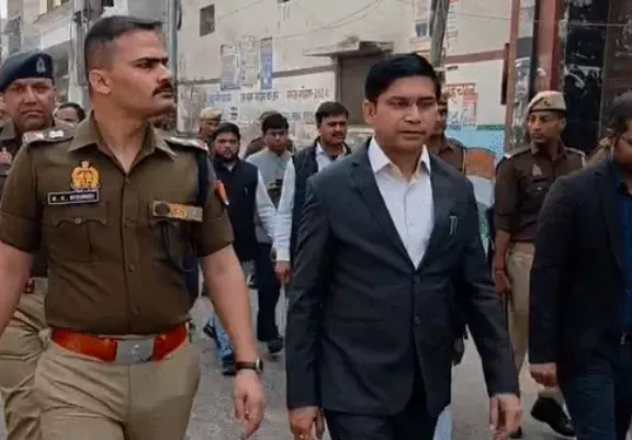 इलाहाबाद हाईकोर्ट की संभल प्रशासन को कड़ी फटकार: डीएम और एसपी से कहा— व्यवस्था नहीं संभलती तो दें इस्तीफा