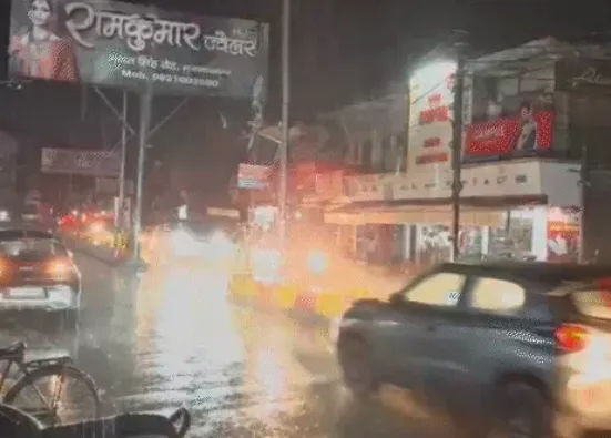 यूपी में मौसम का तांडव: मुजफ्फरनगर में ओले, बिजनौर में आंधी का कहर; सहारनपुर में पूर्व प्रधान समेत दो की मौत