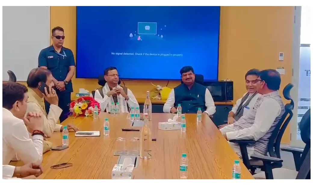 भाजपा प्रदेशाध्यक्ष ने नोएडा एयरपोर्ट के उद्घाटन की तैयारियों पर सांसद-विधायक संग की बैठक 