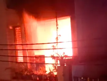 सहारनपुर: दिल्ली रोड स्थित महाराजा पैलेस में भीषण अग्निकांड, आसपास के इलाके में मची अफरा-तफरी