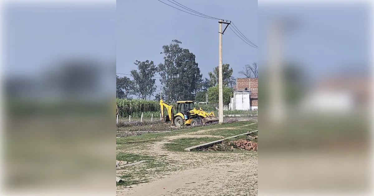 मुजफ्फरनगर में अवैध निर्माण पर एमडीए का चला बुलडोजर, 110 बीघा जमीन पर बसी अवैध कॉलोनियां जमींदोज