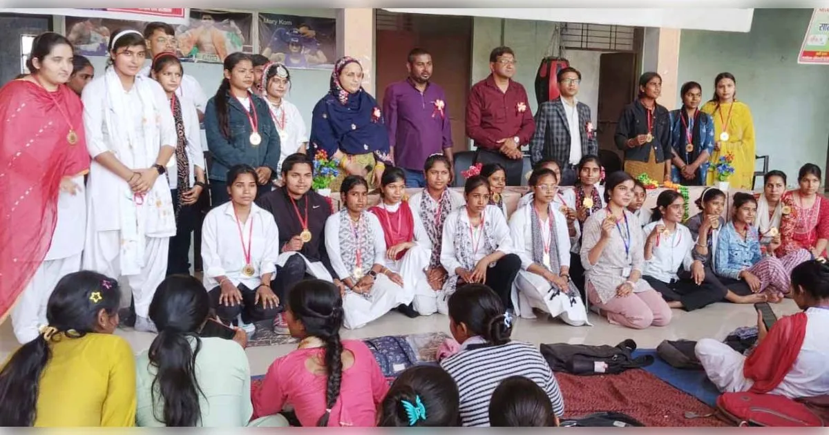 शामली के वीवी पीजी कॉलेज में एनएसएस का विशेष शिविर संपन्न