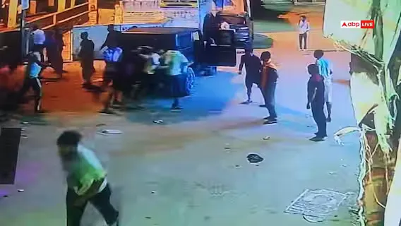 ग्वालियर में पड़ोसी विवाद ने लिया खतरनाक मोड़ बीएसएफ जवान पर गोली चलाने का आरोप युवक घायल फायरिंग का वीडियो वायरल