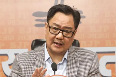 लोकसभा स्पीकर के खिलाफ अविश्वास प्रस्ताव को लेकर किरेन रिजिजू का कड़ा रुख, बोले-पछताएगी कांग्रेस