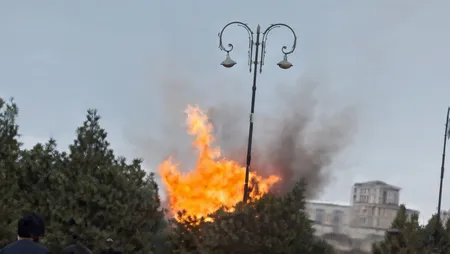 अजरबैजान ने ईरान बॉर्डर से लगा रूट खोला, ड्रोन हमले के बाद किया था बंद