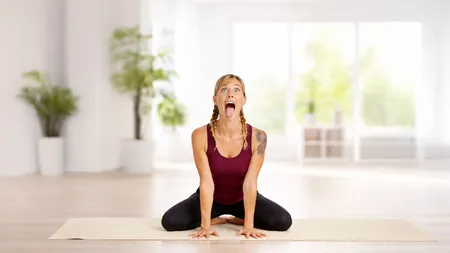 मन को शांत और शरीर को ऊर्जावान बनाने के लिए करें 'सिंहगर्जनासन' 