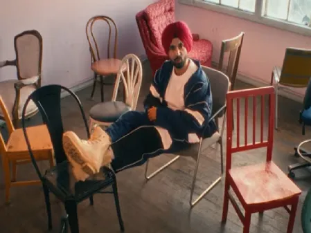 दिलजीत दोसांझ का नया एल्बम सॉन्ग 'डीलर' रिलीज, दर्शकों को आई पुराने 'फनी दिलजीत' की याद 