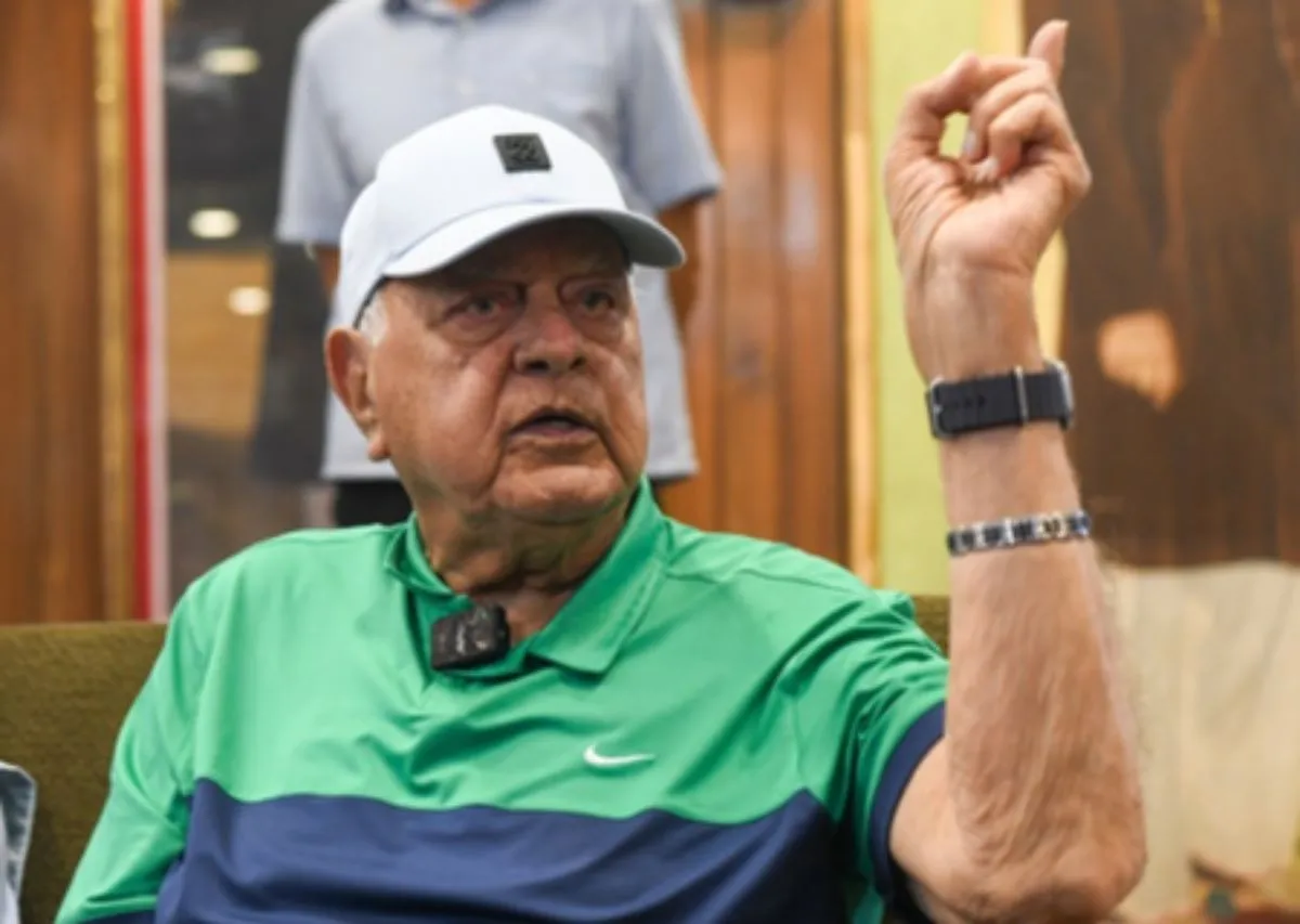 जम्मू-कश्मीर के पूर्व CM फारूक अब्दुल्ला पर जानलेवा हमला, सिर पर तान दी थी पिस्टल