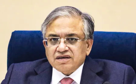 बंगाल में चुनाव आयोग का एक्शन: डीजीपी और कोलकाता पुलिस कमिश्नर को हटाया, सिद्ध नाथ गुप्ता को पुलिस की कमान