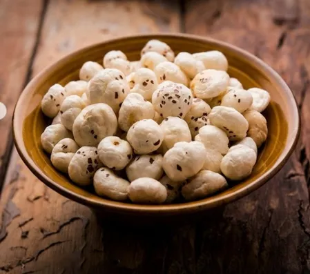 नवरात्रि व्रत में मखाना : हल्का, पौष्टिक और एनर्जी से भरपूर, व्रत के लिए सर्वोत्तम आहार 