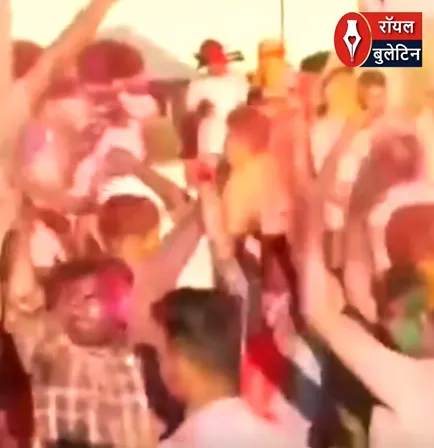 ड्यूटी के बाद रंगों में रंगी खाकी! हजरतगंज थाने में पुलिस की होली