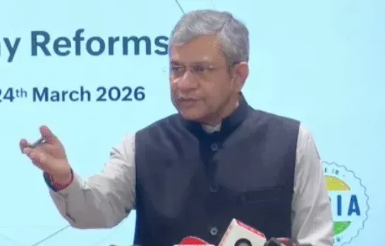 भारतीय रेलवे के टिकट रिफंड नियमों में बड़ा बदलाव: अब 8 घंटे पहले ही रद्द करना होगा टिकट; बोर्डिंग स्टेशन बदलने की सुविधा बढ़ी