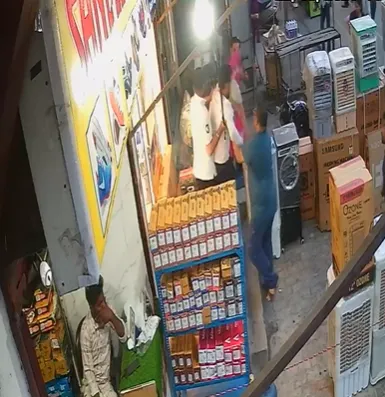 गाजियाबाद: कविनगर में दंपति की बेरहमी से पिटाई; सीसीटीवी में कैद हुई दबंगों की करतूत