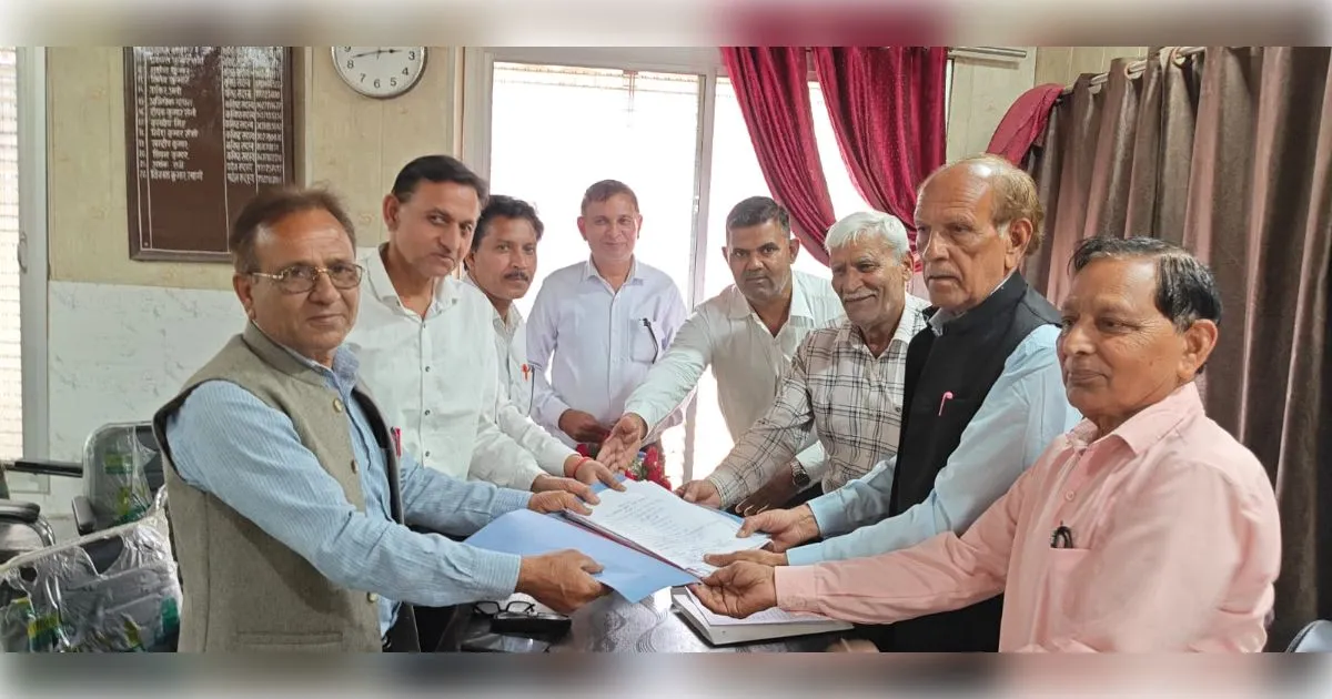 मुजफ्फरनगर: बुढ़ाना बार चुनाव में विश्वास त्यागी और सुरेशपाल वर्मा गुट के बीच सीधी भिड़ंत, 20 पदों के लिए 40 दावेदार