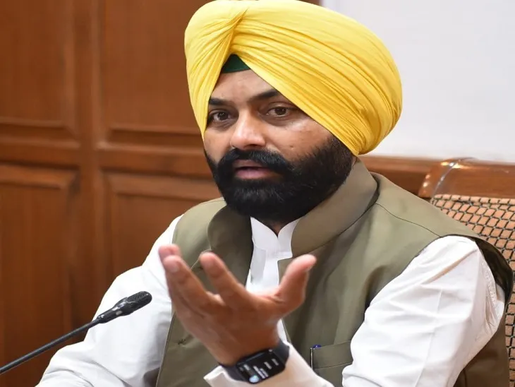 अमृतसर में रंधावा आत्महत्या प्रकरण पर रातभर हंगामा, पूर्वमंत्री भुल्लर, पिता, निजी सचिव के खिलाफ मामला दर्ज