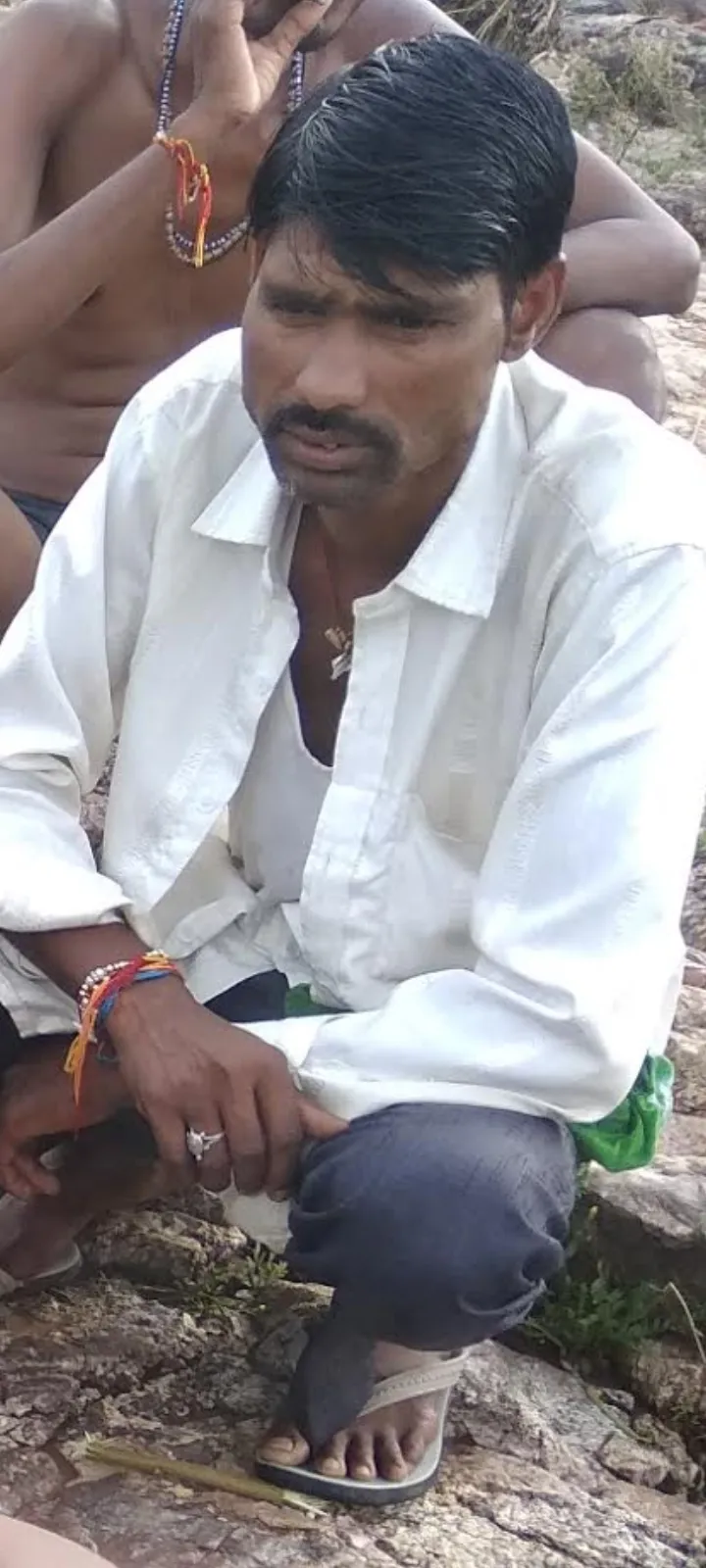 सड़क हादसा: तेज रफ्तार डंपर ने दो चचेरे भाइयों को रौंदा, दोनों की मौके पर मौत