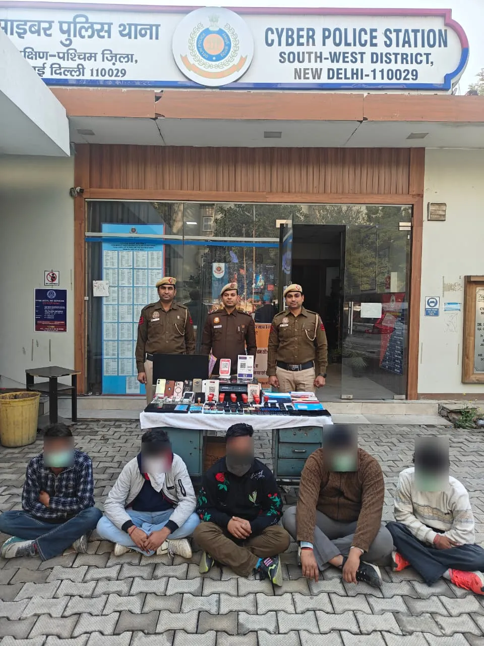  दिल्ली-मुंबई से संचालित ठगी के बड़े गिरोह का भंडाफोड़, 11 गिरफ्तार