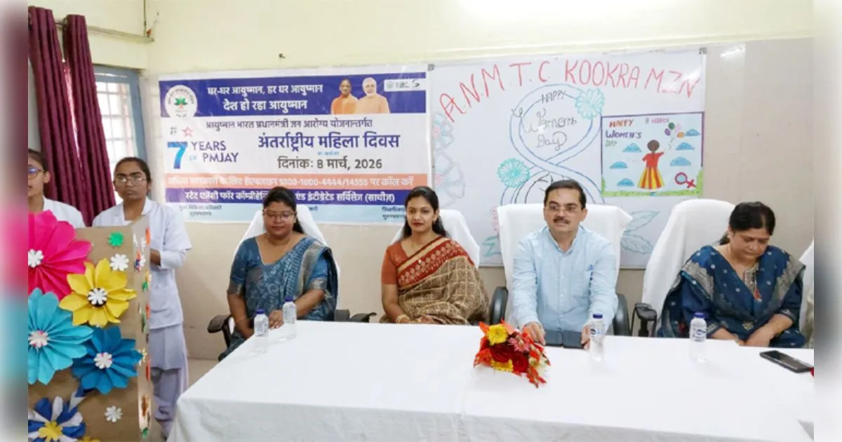 मुजफ्फरनगर में स्वास्थ्य विभाग की जागरूकता रैली, नर्सों और आशा संगिनी बहनें हुई शामिल 