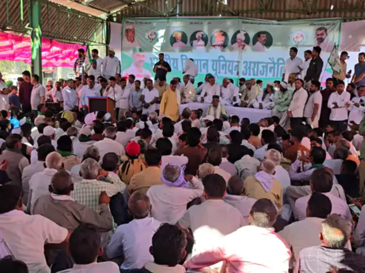 बिजनौर: पूर्व सांसद और किसान संगठन में ठनी; चंदक मंडी में हजारों किसानों की हुंकार, दिगंबर सिंह बोले— 