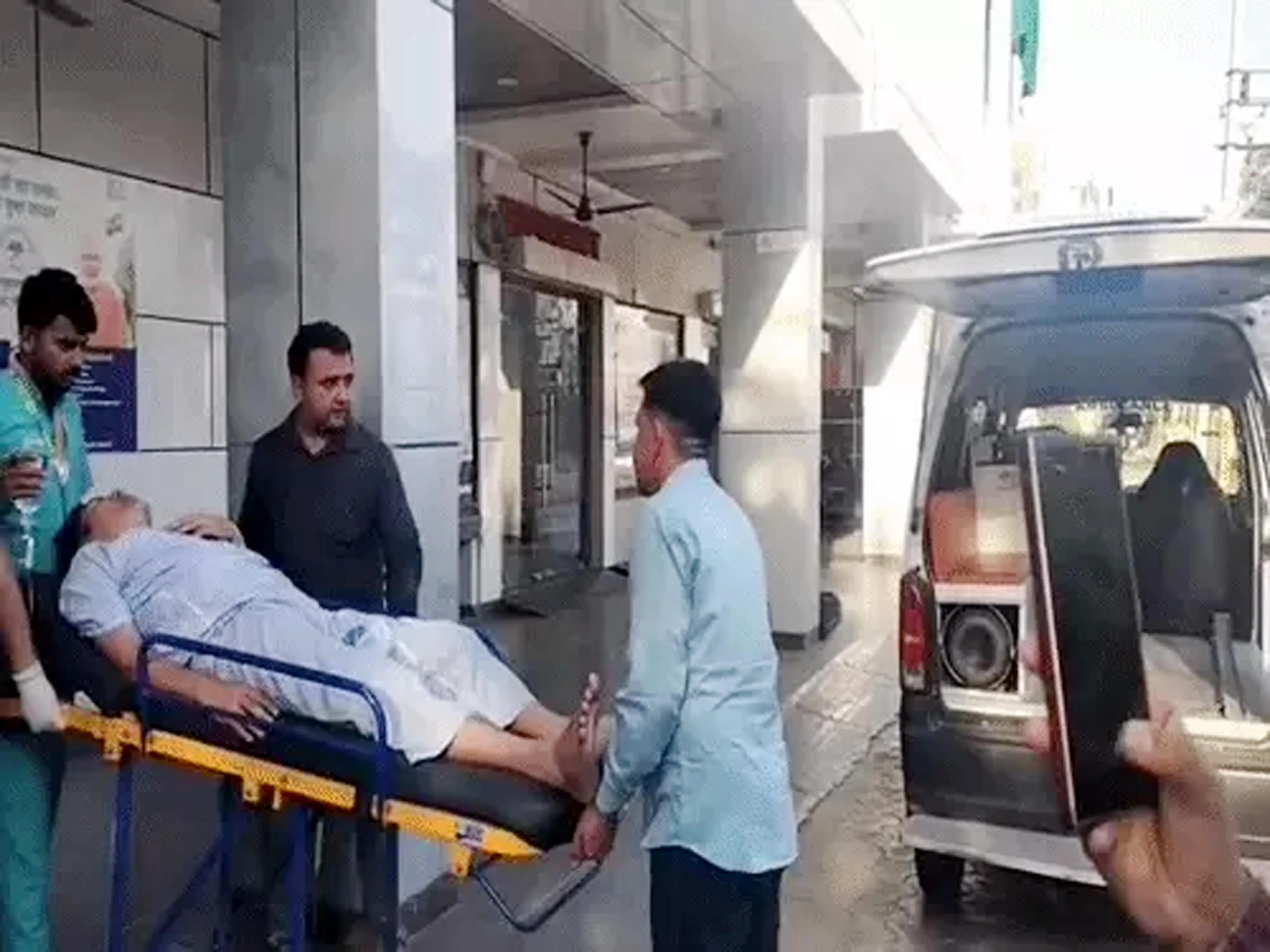 फतेहाबाद : पुलिस इंस्पेक्टर के कंधे पर लगी गोली, मौके पर मचा हडक़ंप; घायल अस्पताल में भर्ती