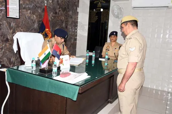 मुजफ्फरनगर: एसएसपी ने की पुलिस रिकॉर्ड्स और कार्यप्रणाली की जांच, लापरवाही पर दी चेतावनी