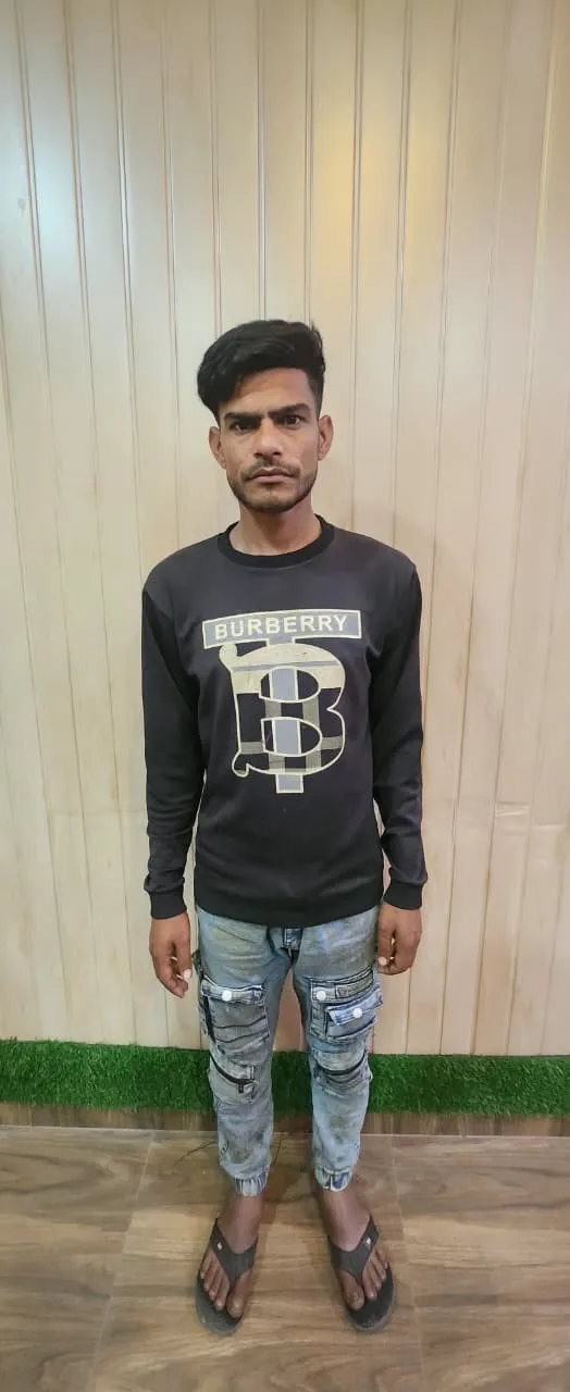 एसटीएफ टीम ने पचास हजार के इनामी अंतरराज्यीय गो तस्कर एजाज को चंदौली से दबोचा