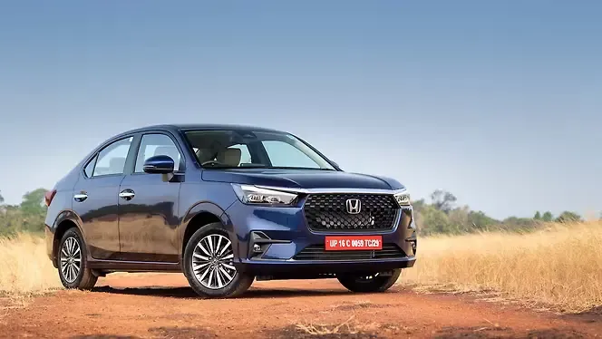 Honda Amaze EMI Plan नई Honda Amaze ZX CVT खरीदना हुआ आसान जानिए हर महीने कितनी देनी होगी EMI