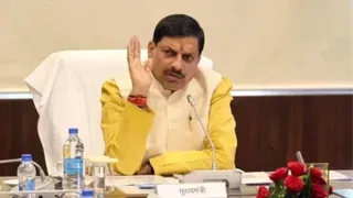सीधी में CM मोहन यादव का बड़ा और सख्त एक्शन, अचानक निरीक्षण के बाद कलेक्टर हटाए गए और बैंक महाप्रबंधक भी निलंबित, प्रशासन में मचा हड़कंप