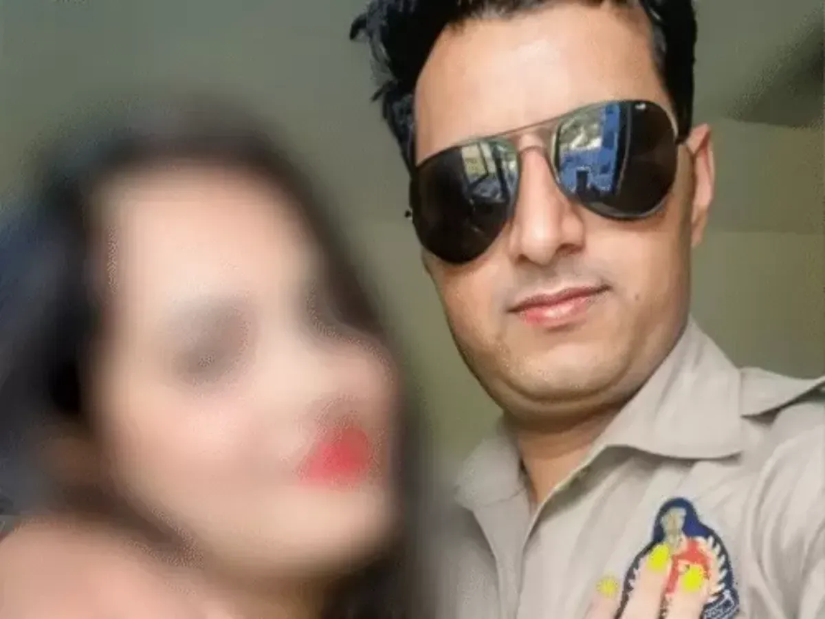 यूपी पुलिस के सिपाही से परेशान थी फैशन डिजाइनर, वीडियो में छलका दर्द, बोली- 'थाने गई तो बोले उसका कुछ नहीं होगा'