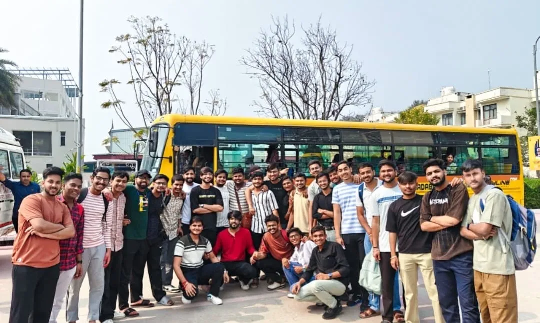 मुरादाबाद: टीएमयू के 120 श्रावक-श्राविकाएं माताजी के दर्शन के लिए अयोध्या रवाना