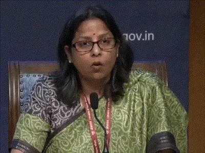 मिडल ईस्ट तनाव के बीच बुकिंग कई गुना बढ़ी, भारत 60% LPG आयात करता है, जिसका 90% होर्मुज स्ट्रेट से आता है ..सरकार ने दी पैनिक न होने की सलाह