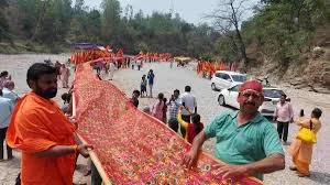 सहारनपुर में आस्था का सैलाब! मां शाकंभरी के लिए निकली 900 फुट लंबी चुनरी