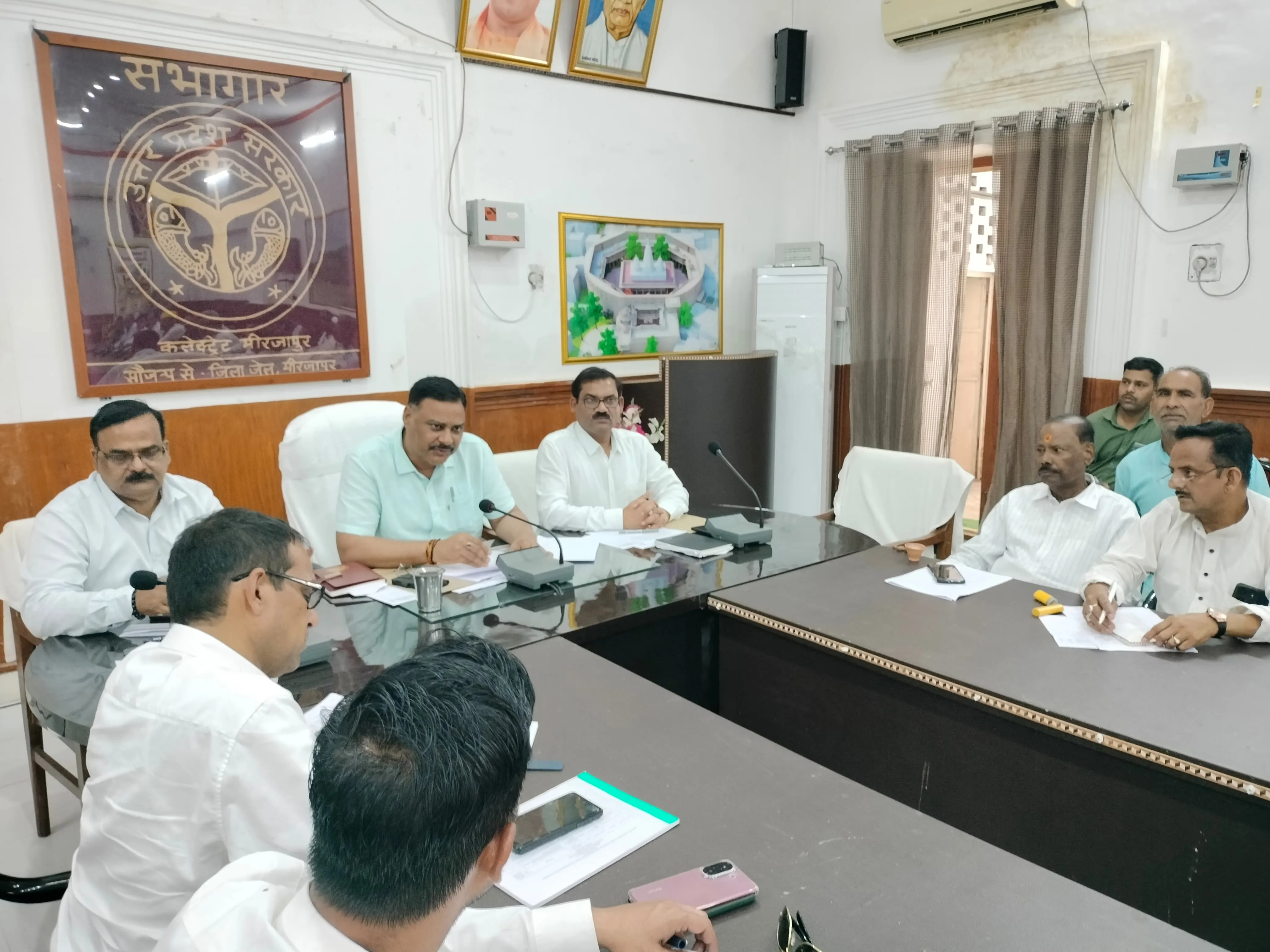 छूट न जाए आपका वोट, अभी जांच लें मतदाता सूची, डीएम बोले- 27 मार्च तक दर्ज कराएं दावा-आपत्ति