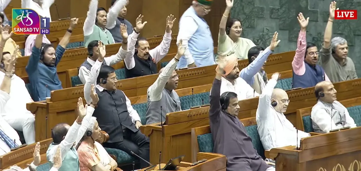 लोकसभा अध्यक्ष ओम बिरला को हटाने का विपक्ष का प्रस्ताव खारिज..लोकसभा में भारी हंगामे के बीच ध्वनिमत से फैसला