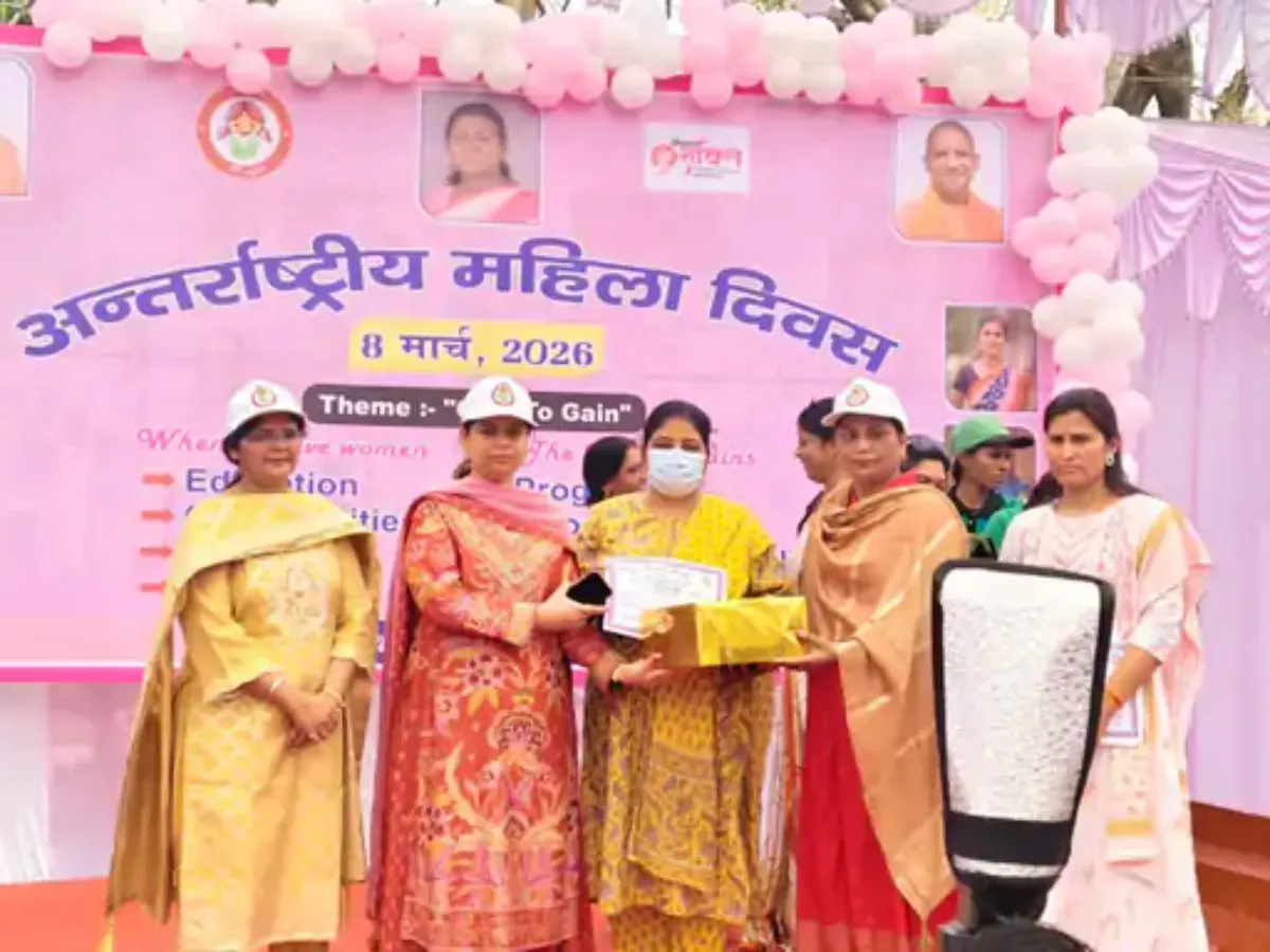 बिजनौर: नारी शक्ति के सम्मान से ही समृद्ध समाज का निर्माण संभव - जिलाधिकारी जसजीत कौर