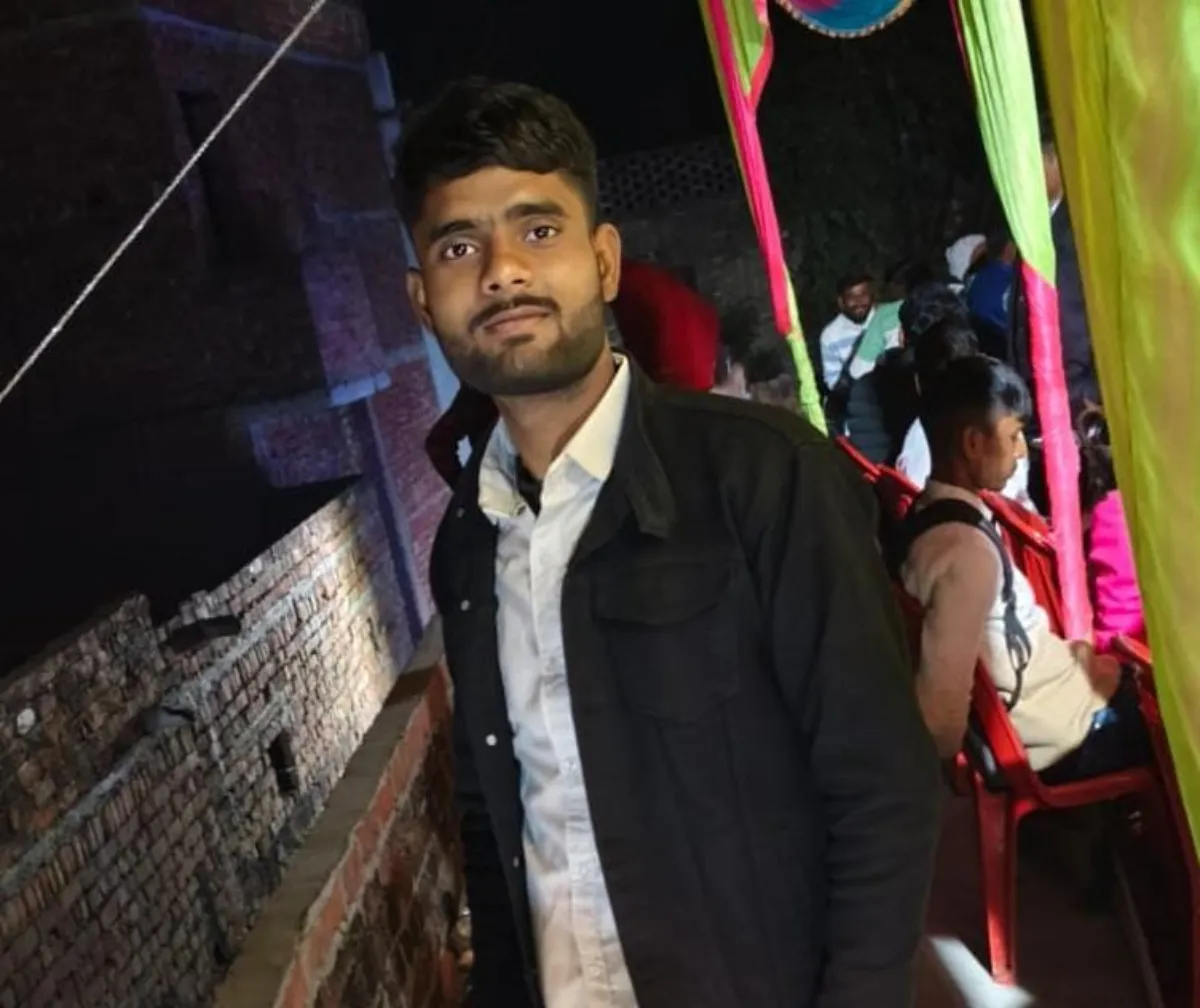 आगरा में होली पर मातम: नाली के विवाद में युवक की पीट-पीटकर हत्या, पिता और भाई घायल