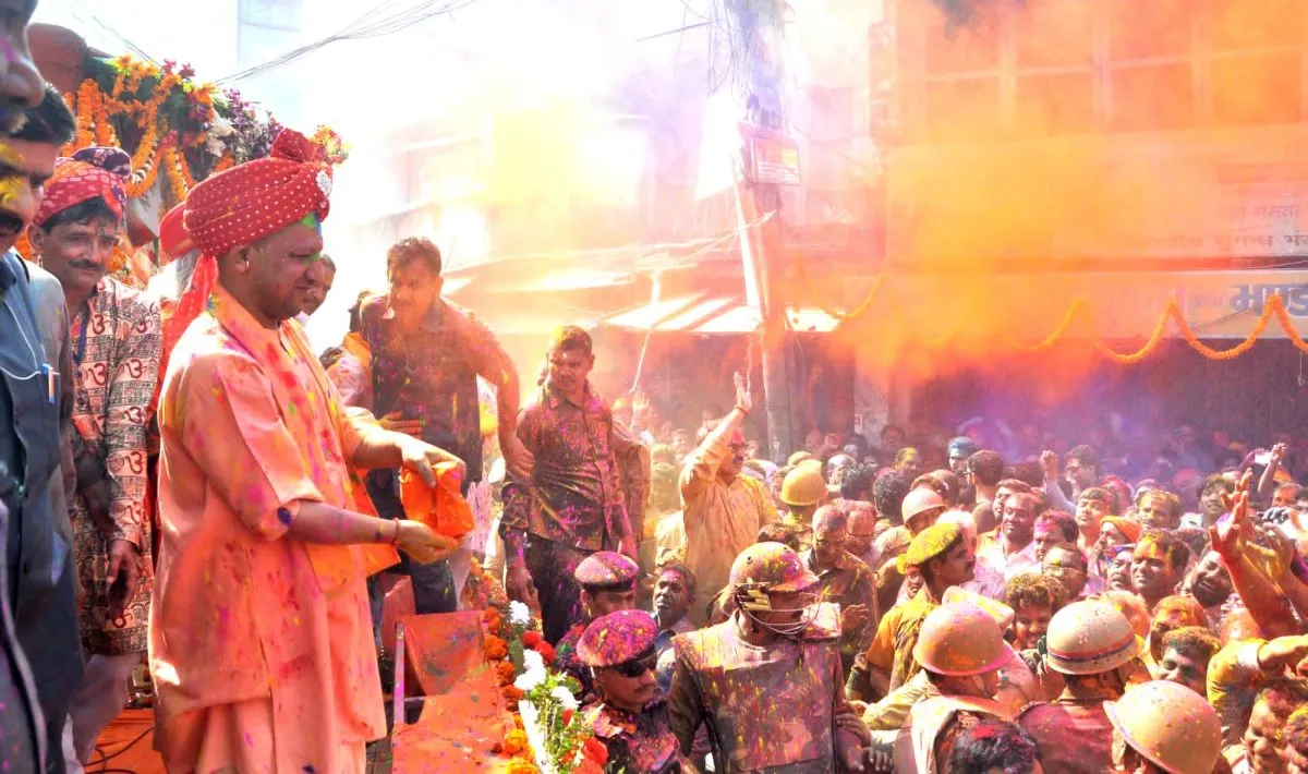 गोरखपुर में होली का रंग: मुख्यमंत्री योगी आदित्यनाथ भगवान नृसिंह के रथ की करेंगे अगुवाई