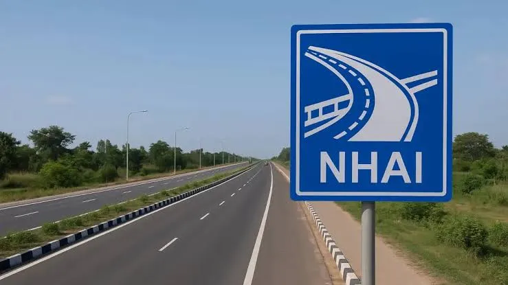 NHAI ला सकता है नया AI सिस्टम, अब हाईवे के गड्ढे और खराबी खुद पकड़ेंगे स्मार्ट कैमरे, 40000KM सड़क होगी हाईटेक